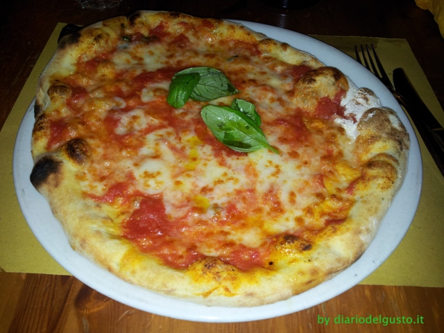 Bir e fud Foto Pizza margherita