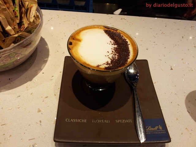 Foto Cappuccino al cioccolato Lindt