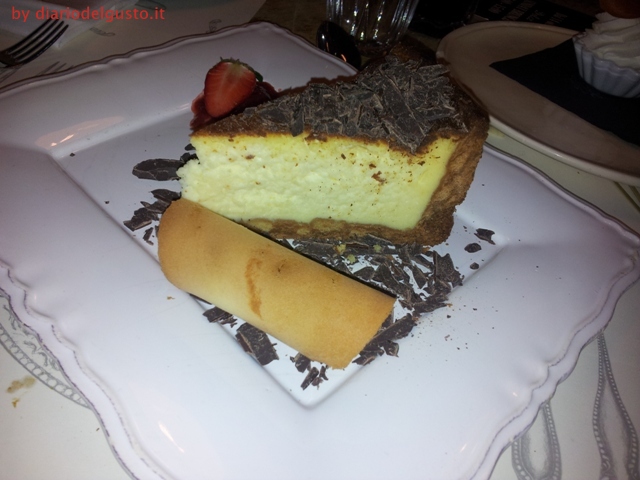 Foto Dolce Cheesecake con scaglie di cioccolato fondente