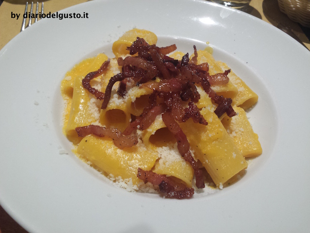 Foto Grappolo Oro Zampanò Rigatoni alla carbonara