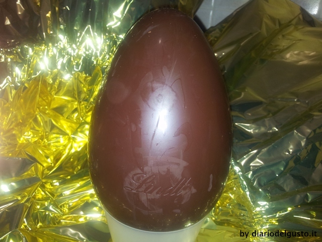 Foto Uovo di Pasqua Lindt Lindor fondente