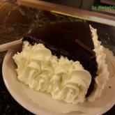 Torta Sacher con panna