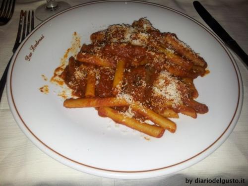 Ziti al ragù napoletano