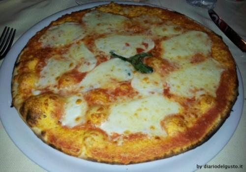 Pomodorino Foto Pizza Margherita con bufala
