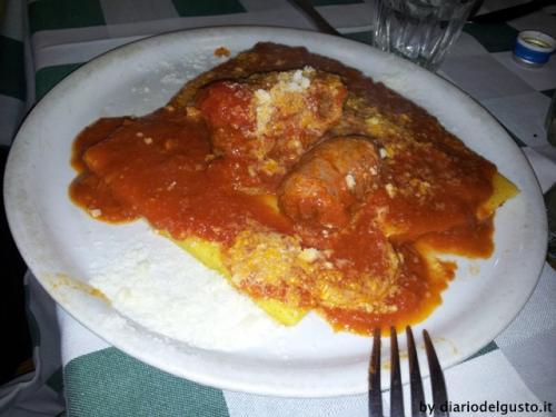 San Marino Foto Polenta con salsiccia e spuntature di maiale